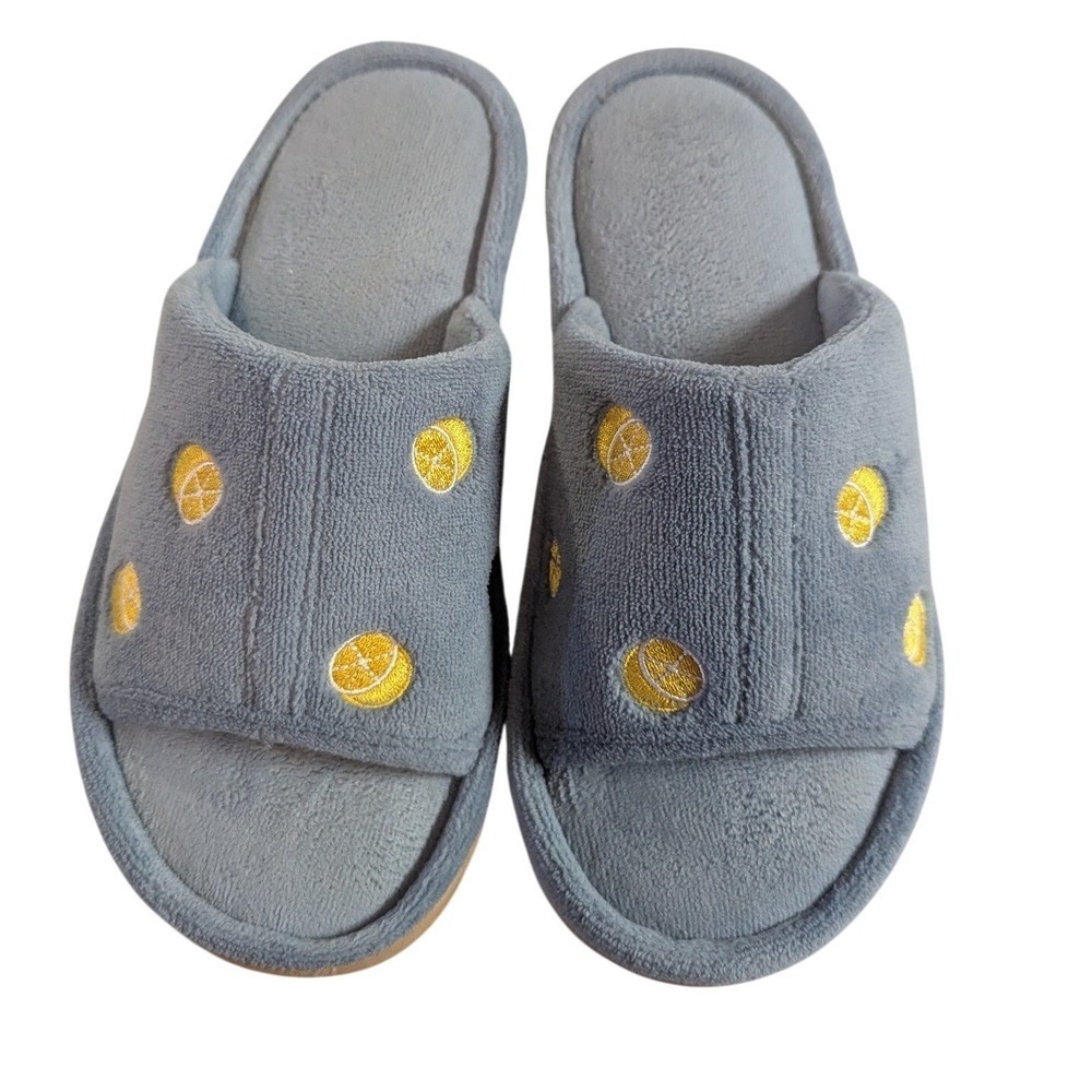 Isotoner Womens Slippers Size 7.5-8 Light Blue Lemon Embroidered Slip On